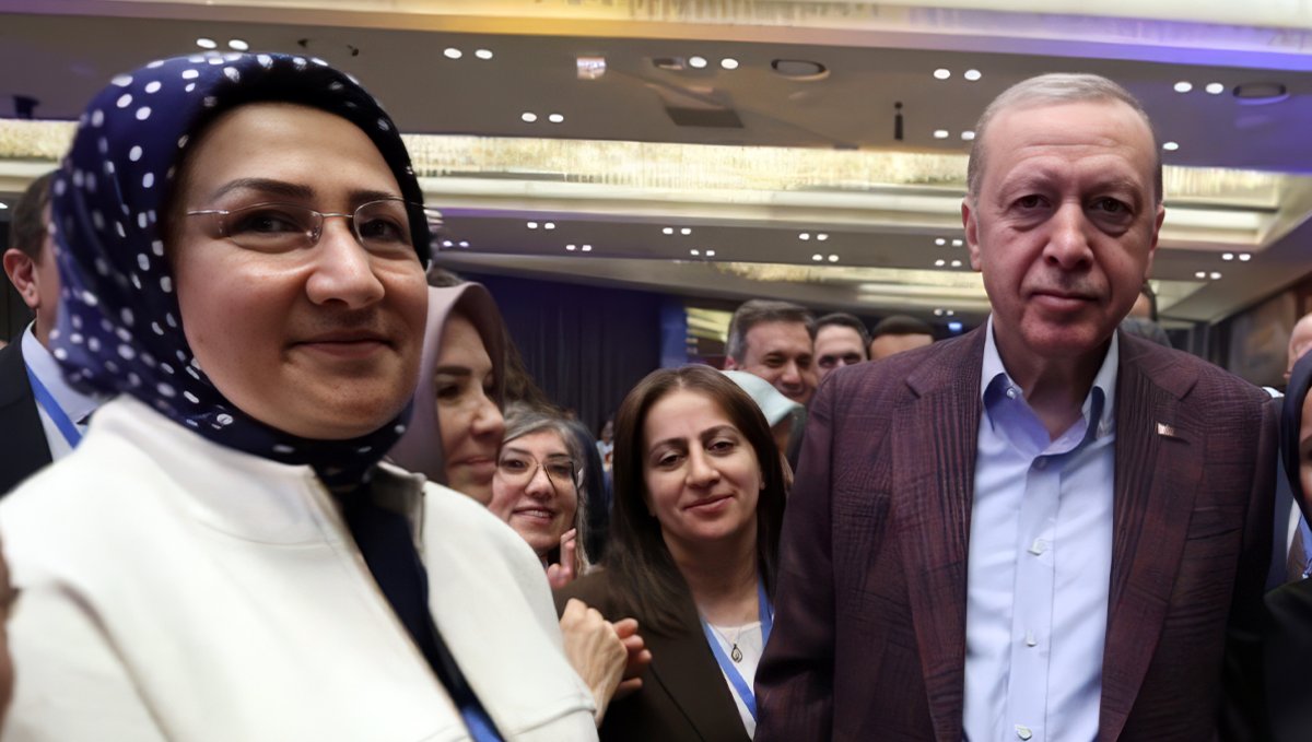 Görevler değişti, hizmet sevdamız değişmedi": Dilan Özmen Özgün'den AK Parti'nin 25. yılına mesaj