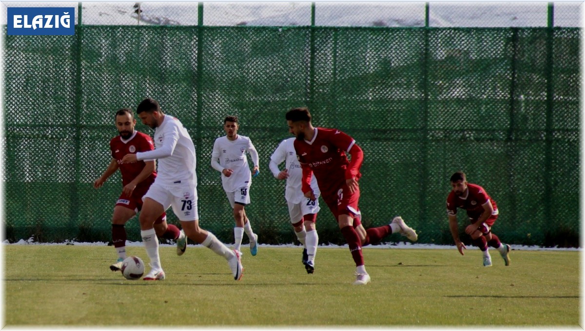 23 Elazığ FK'da 15 oyuncu gitti, 21 futbolcu geldi