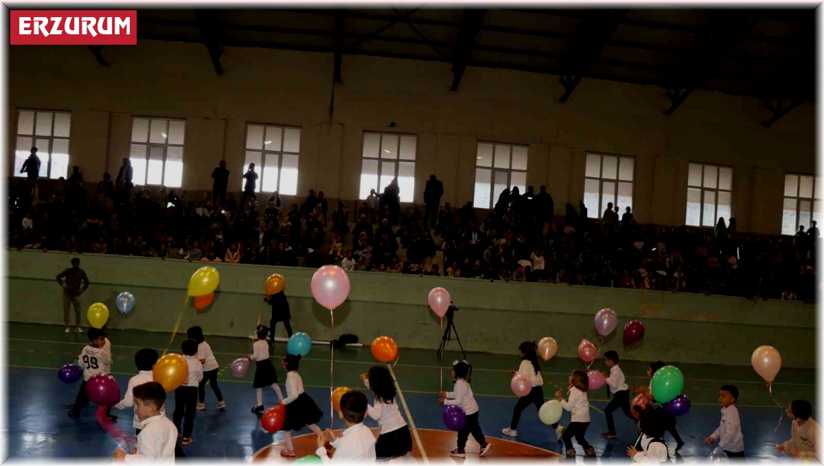 23 Nisan programında öğrenciler doyasıya eğlendiler