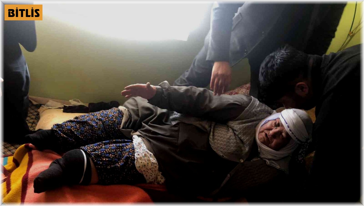 230 kilogram ağırlığındaki hasta kadın hastaneye ulaştırıldı