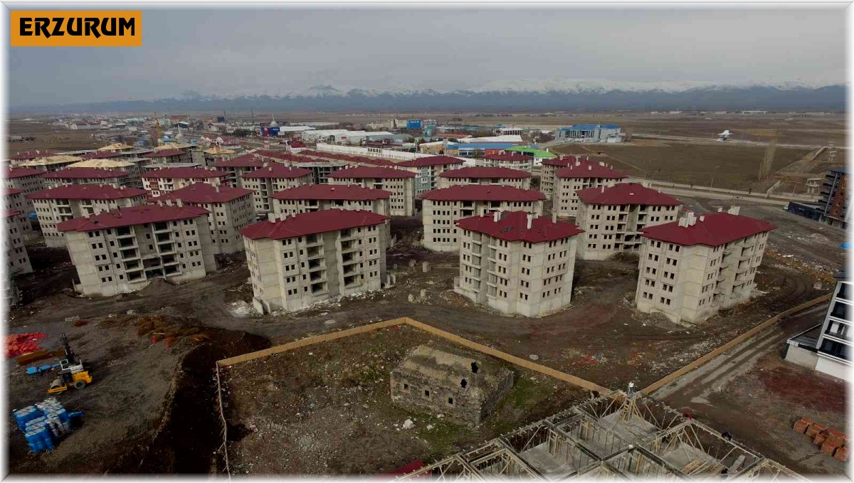 231 yıllık kilisenin sahibi inat edince tarihi mekan konutların ortasında harabe halde kaldı