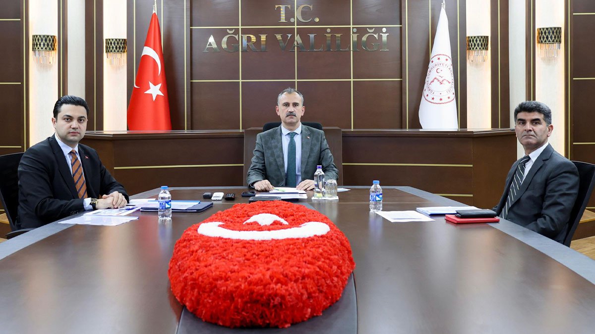 Ağrı’da sosyal risklere karşı yeni adımlar masada: Vali Bozkurt toplantıya katıldı