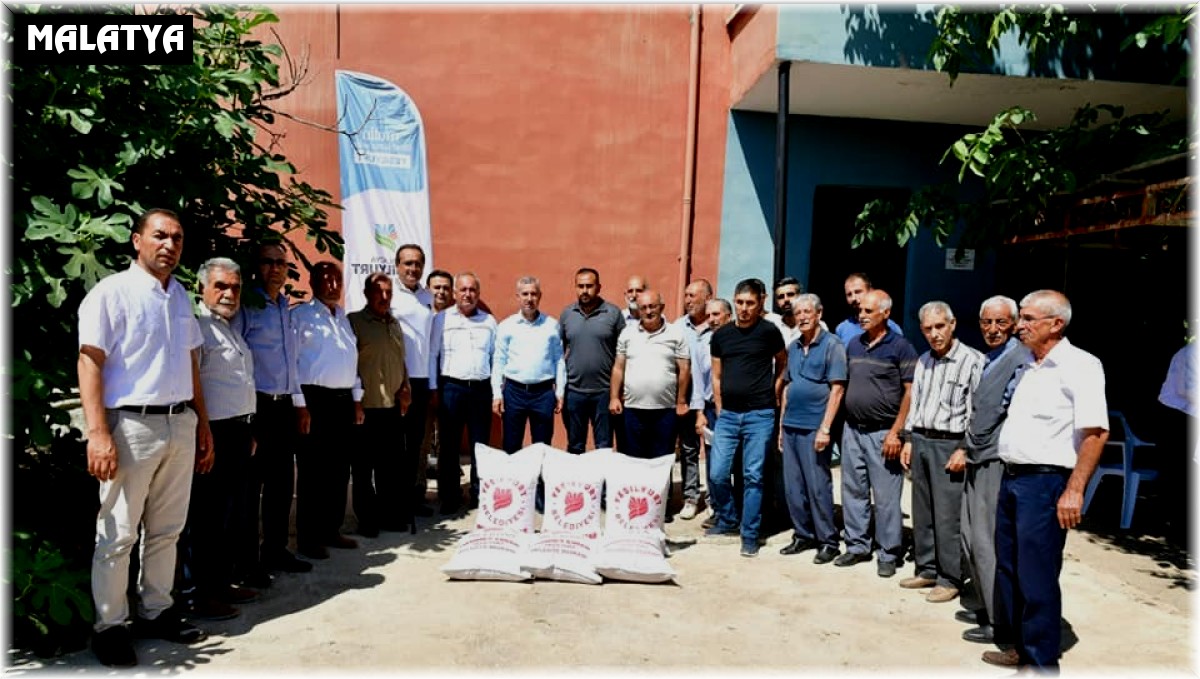 239 çiftçiye 21 ton arpa