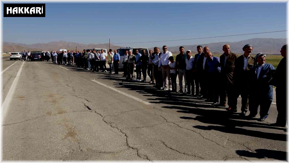 24 yıl sonra Yüksekova'ya gelen aşiret liderine coşkulu karşılama