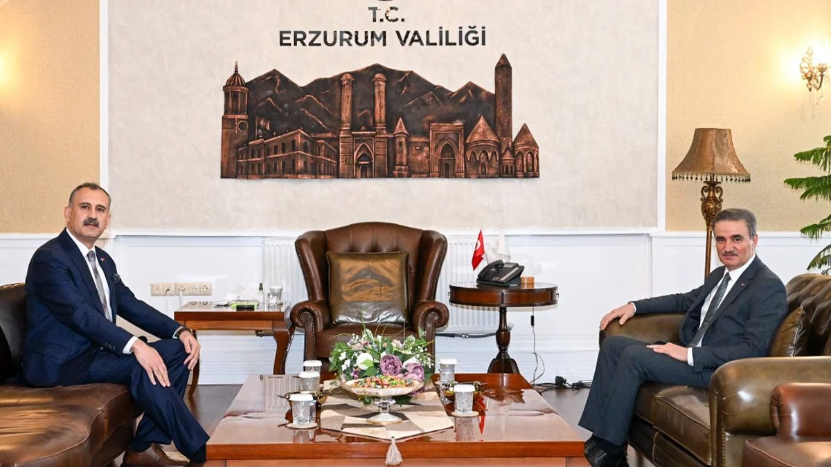 Ağrı Valisi Bozkurt’tan Erzurum Valisi Baruş’a hayırlı olsun ziyareti