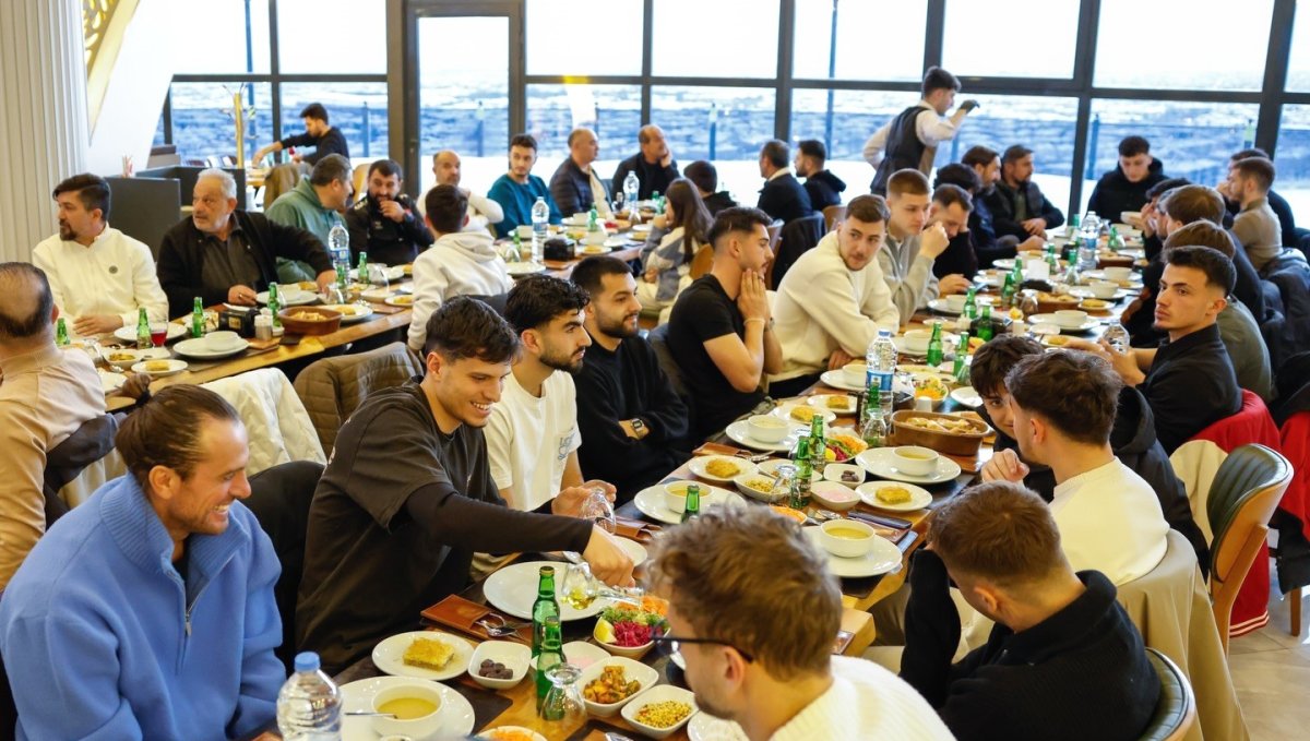 24Erzincanspor ailesi iftar sofrasında buluştu