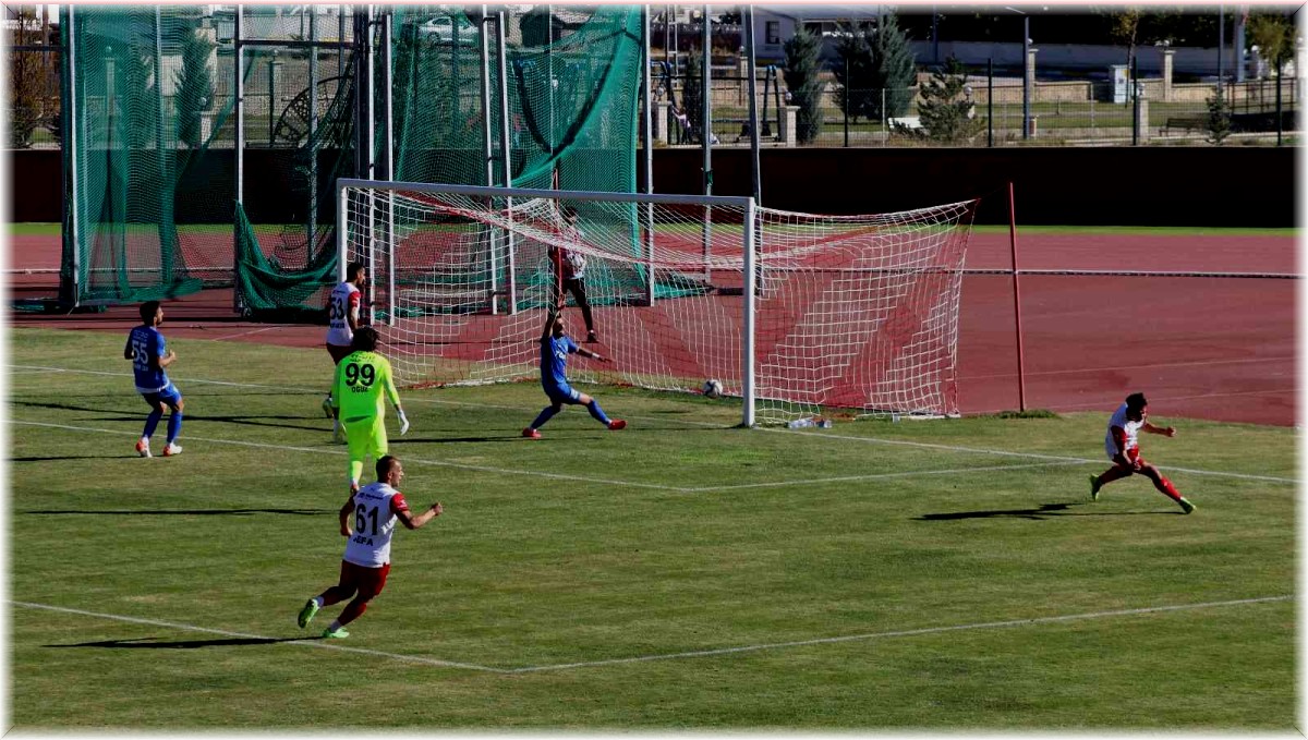 24Erzincanspor kendi evinde Ankara Demirspor ile 1-1 berabere kaldı