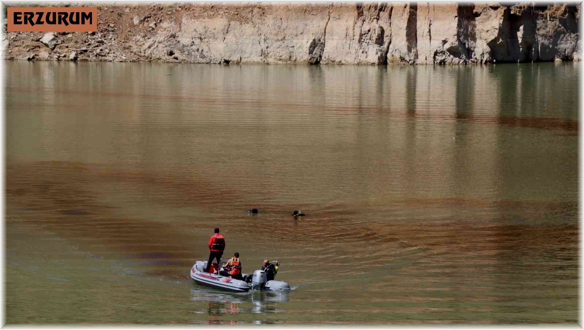 25 gündür su altında aramalar sürüyor