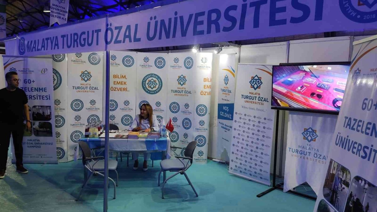25'inci Kayısı Festivali Fuarında Turgut Özal Üniversitesi de stant açtı