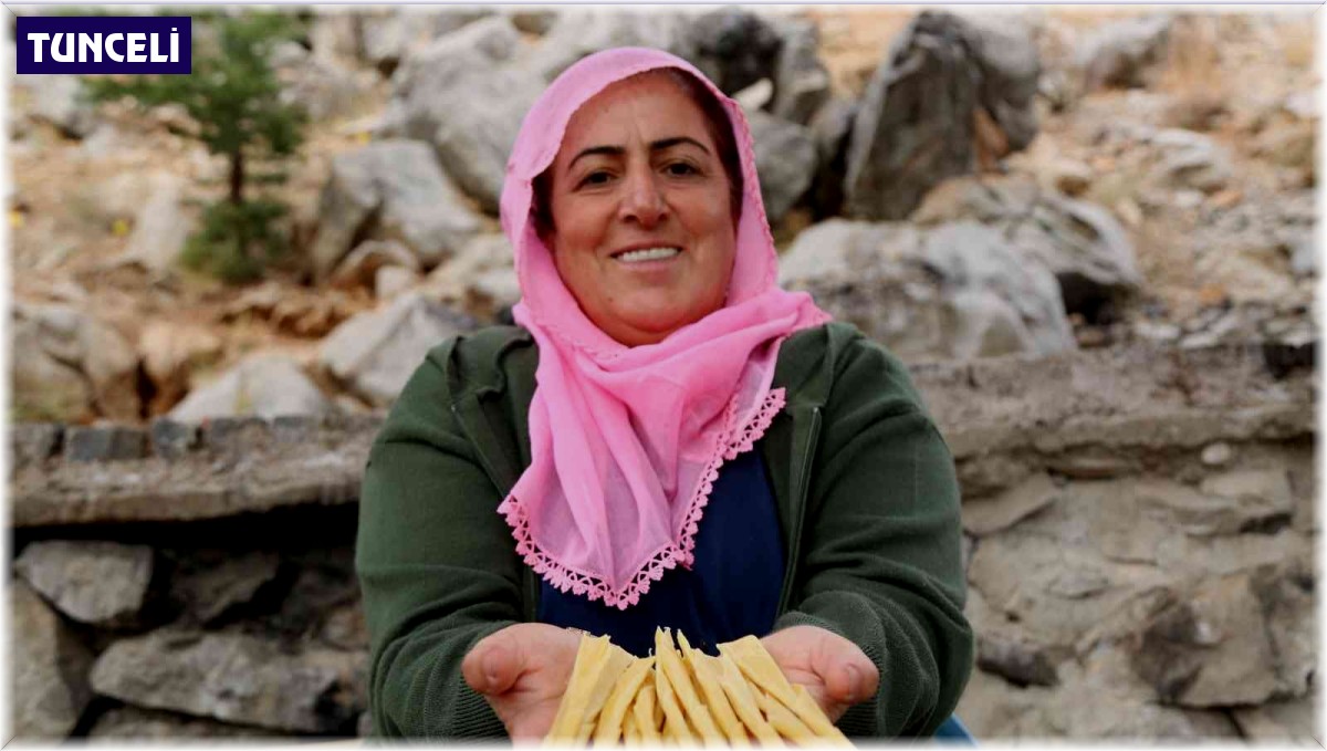 25 yıldır mum satarak evini geçindiriyor