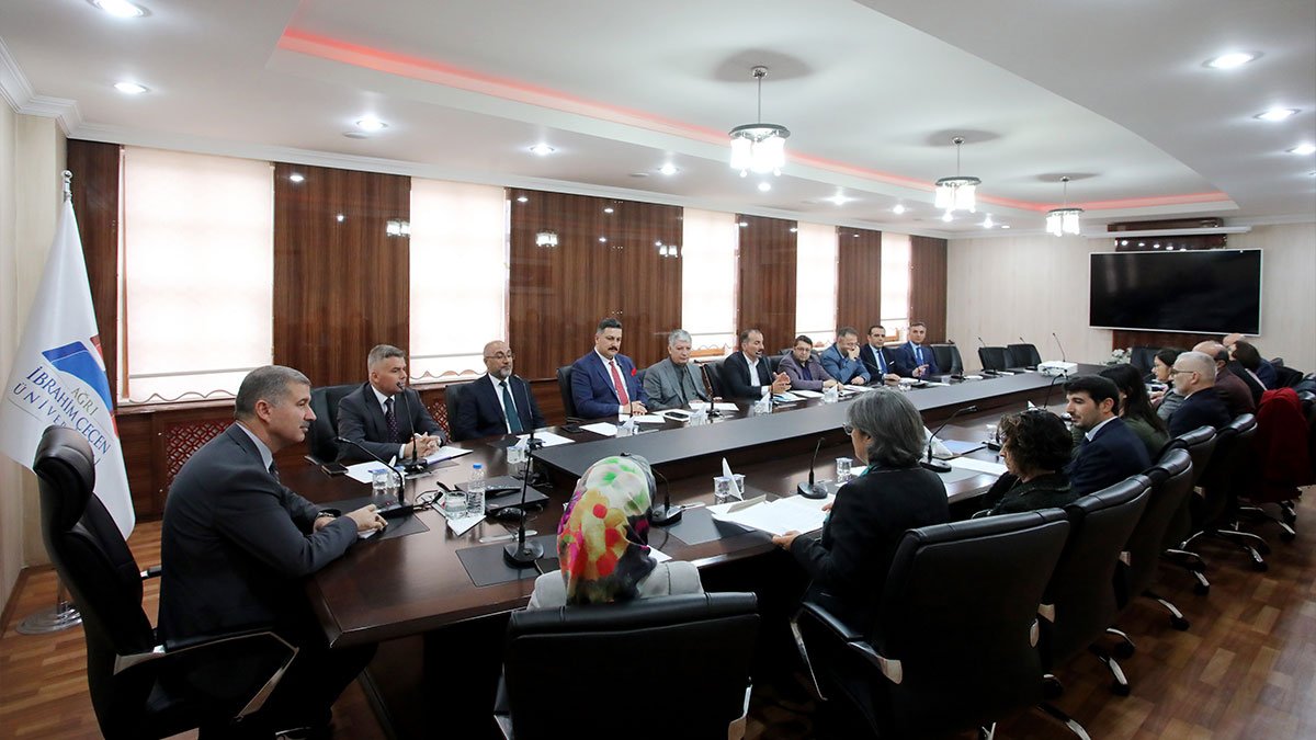 AİÇÜ’de 4 bölüm FEDEK akreditasyonu aldı, 2’sine 5 yıl onay verildi