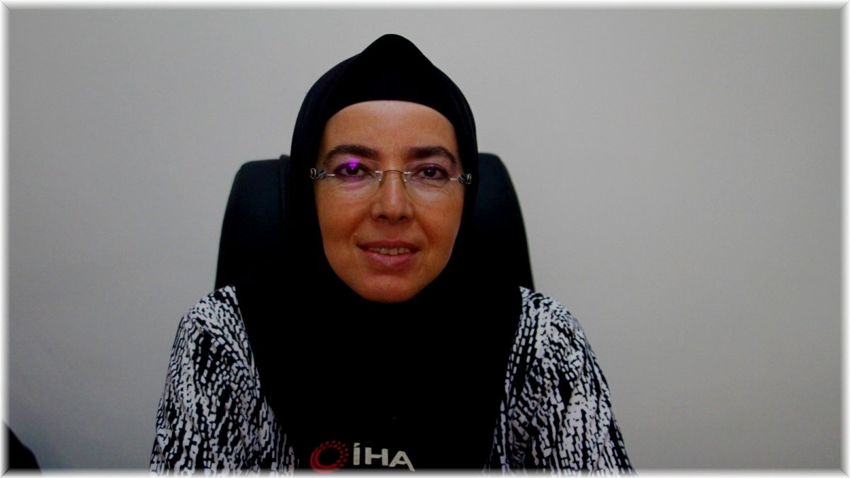 28 Şubat mağduru, Türkiye’nin ilk başörtülü Belediye Başkanı Fethiye Atlı yaşadıklarını anlatırken gözyaşlarına boğuldu