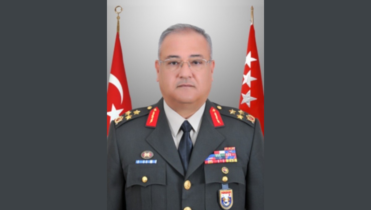 3'ncü Ordu Komutanlığına atanmıştı emekliliğini istedi