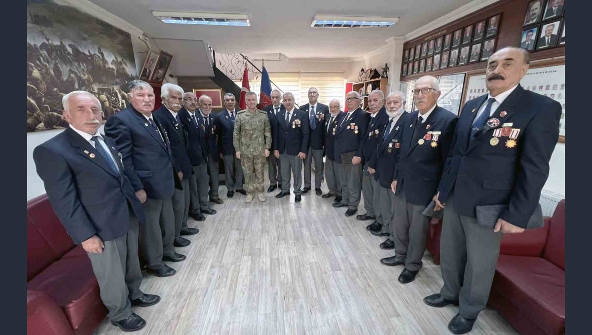 3. Ordu Komutanı Korgeneral Altuğ'dan Muharip Gaziler Derneği'ne ziyaret