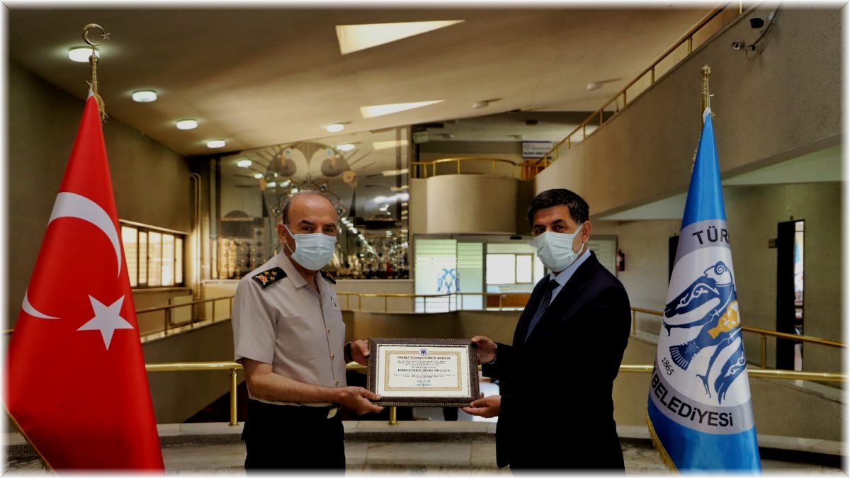 3. Ordu Komutanı Öngay’a fahri hemşehrilik beratı