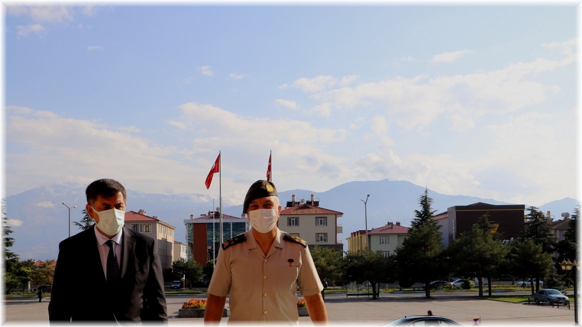 3. Ordu Komutanı Türkgenci'nden Başkan Aksun'a ziyaret