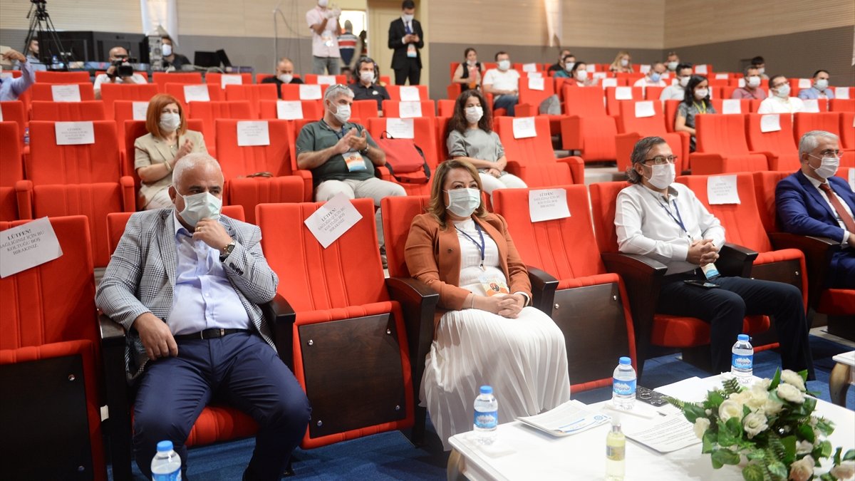 '3. Uluslararası Fiziksel Kimya ve Fonksiyonel Malzemeler Konferansı' Malatya'da başladı