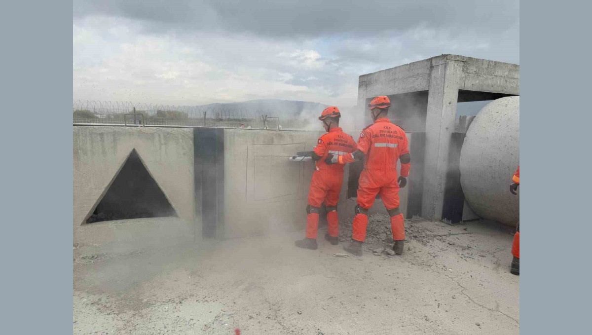 3'üncü Ordu Komutanlığı personeline arama ve kurtarma eğitimi verildi