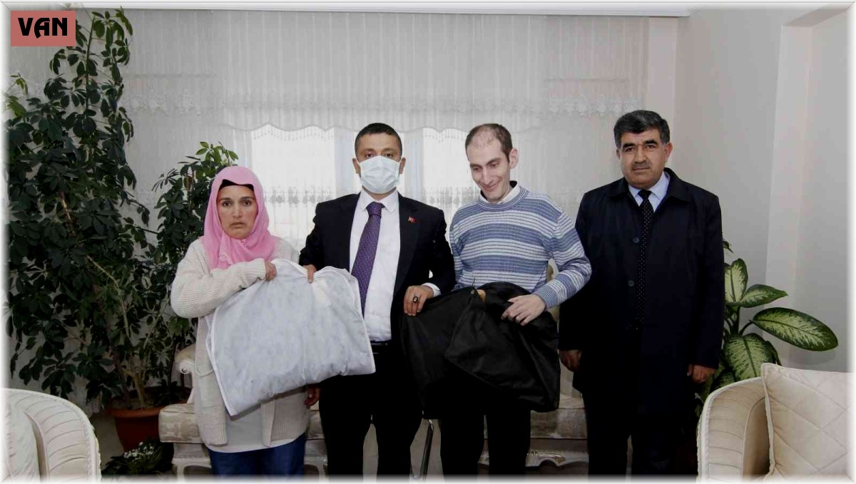 33 yaşındaki engelli Akçay nişanlandı