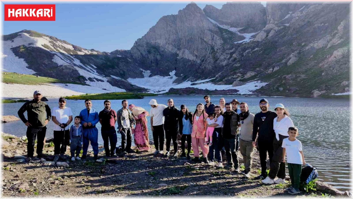 35 dağcı Sat Gölleri'nin güzelliklerini görme fırsatı buldu
