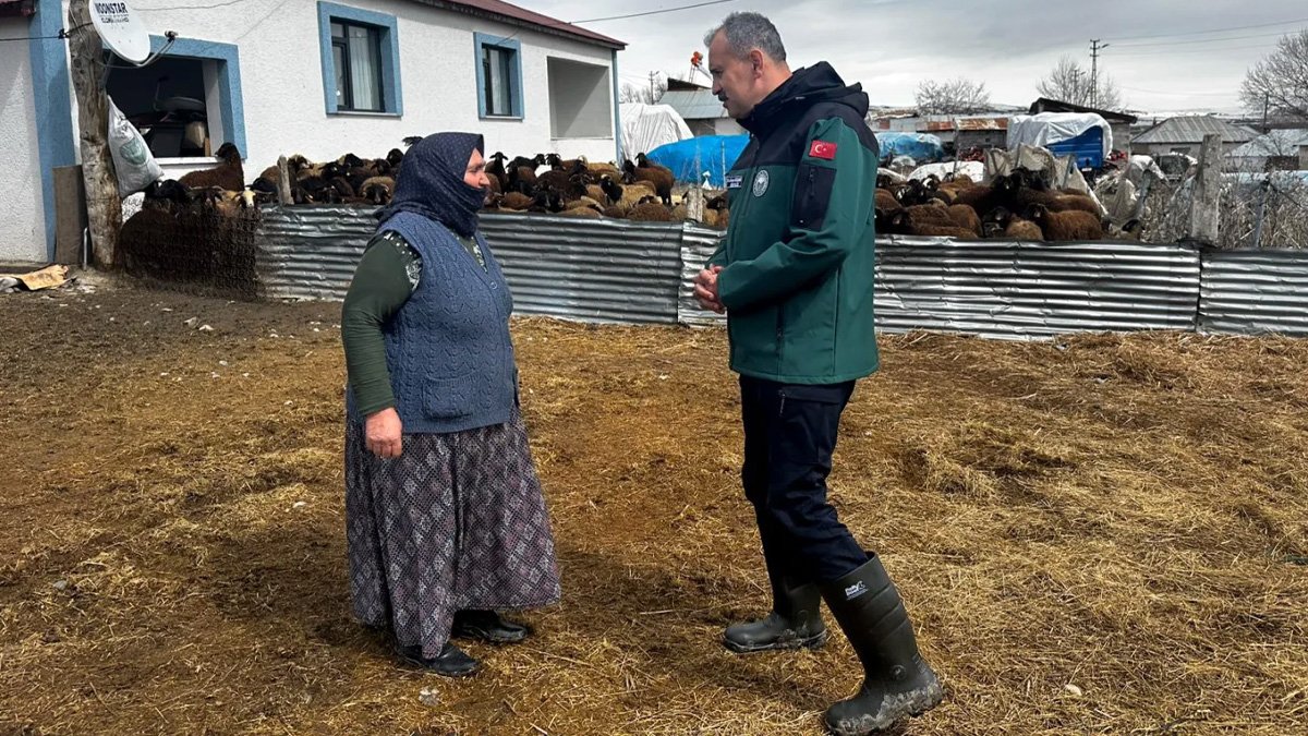 Ağrı’da köy köy ziyaret: Vali Bozkurt vatandaşların taleplerini yerinde dinledi