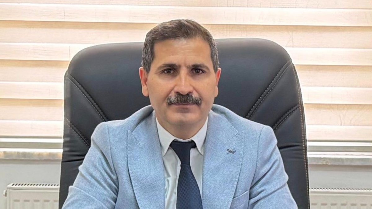 Öğretmenlikten doktoraya uzanan kariyer: Dr. Mehmet Özkaya Patnos'ta yeni görevine başladı