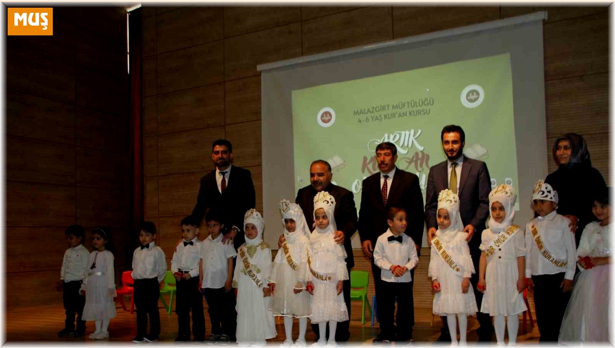 4-6 yaş arası Kur'an kursu öğrencileri hünerlerini gösterdi