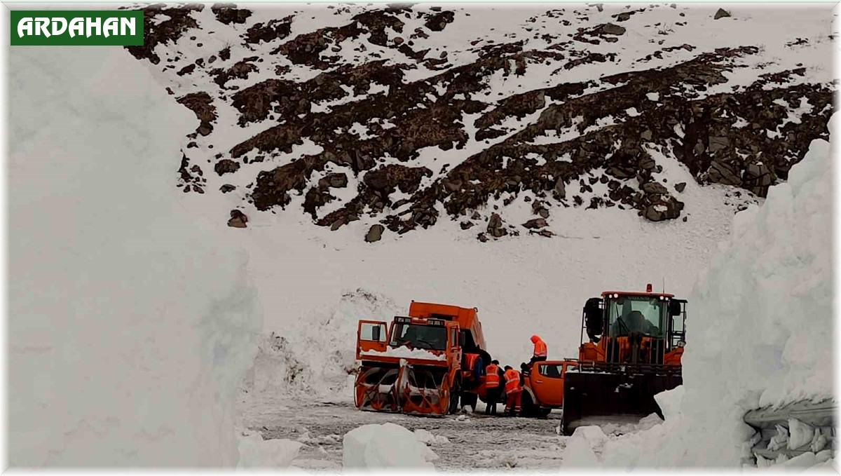4 aydır kapalı olan Ardahan-Ardanuç yolu ulaşıma açılıyor