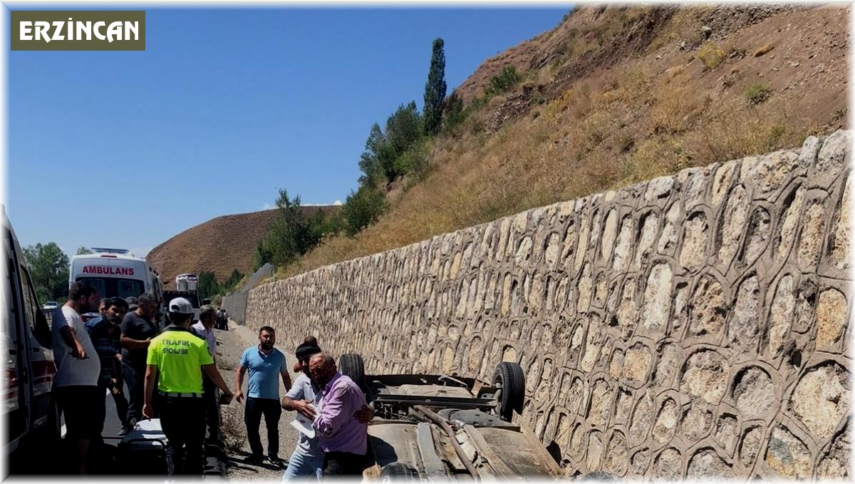 4 kişinin yaralandığı trafik kazasında adeta can pazarı yaşandı