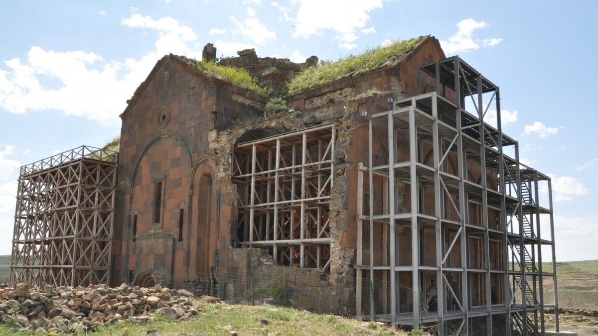 40 kapılı şehirde sessizlik hakim