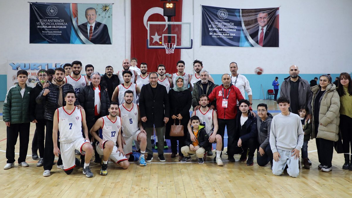 Ağrı Gençlik Spor, Erzincan Canket Spor’u 104-62 mağlup ederek serisini sürdürdü