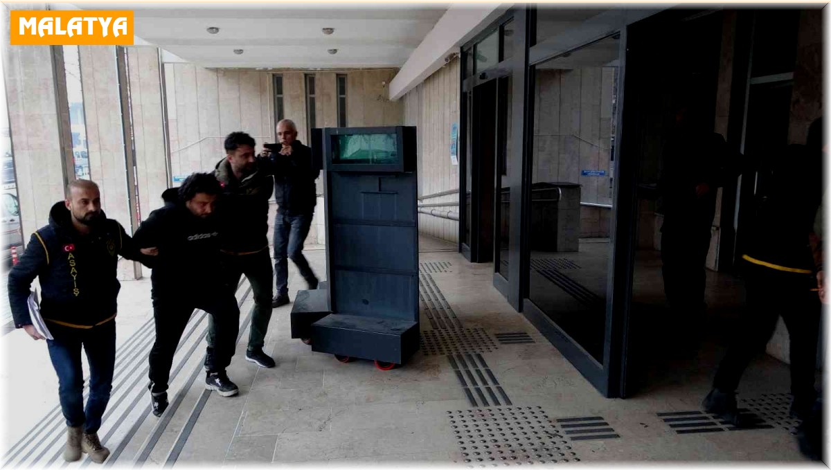 500 bin TL dolandırılan şahsın parasını polis kurtardı