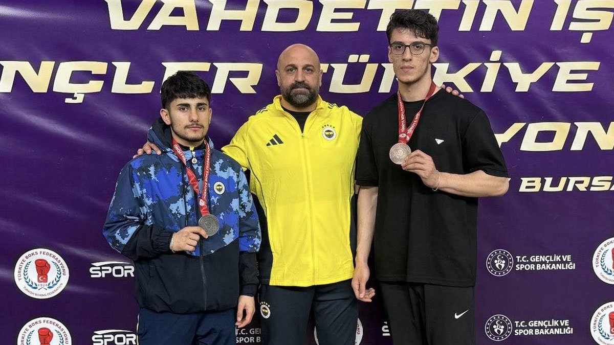 Ramazan Alptekin ve Berat Çelik'ten Türkiye Ferdi Boks Şampiyonası'nda önemli başarı