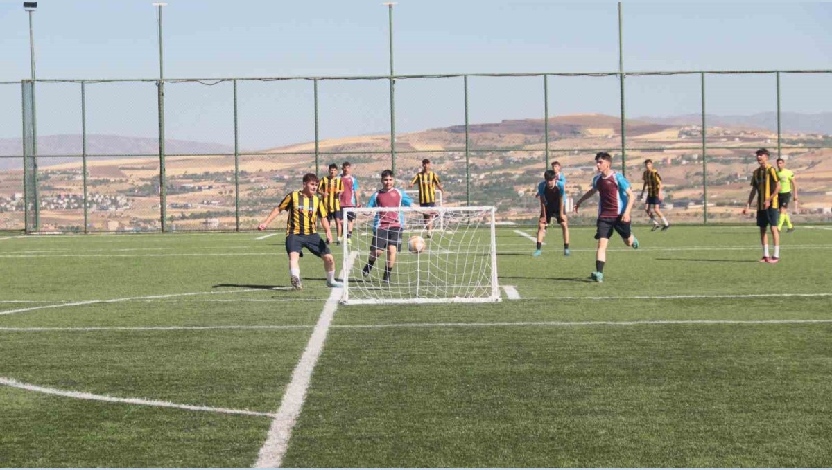 5x5 sokaklar bizim futbol bölge heyecanı Elazığ'da başladı