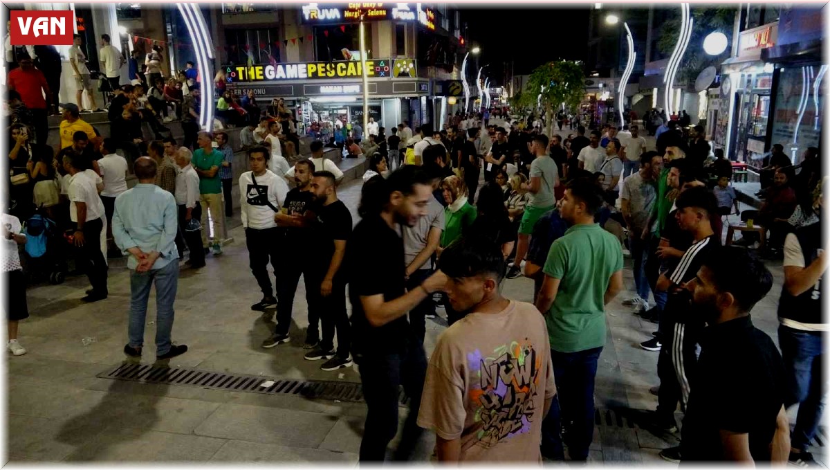 6 ayda 200 bin İranlı Van'ı ziyaret etti