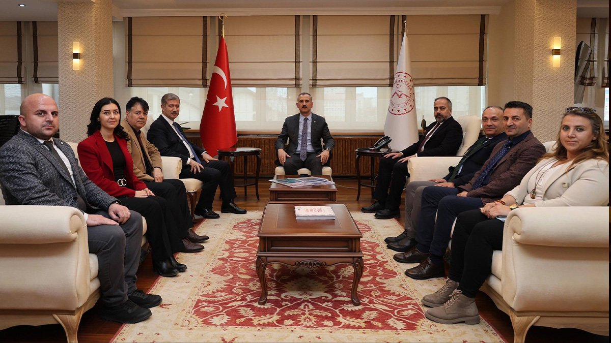 AİÇÜ ve Van YYÜ rektörlerinden Ağrı Valisi Bozkurt’a ziyaret