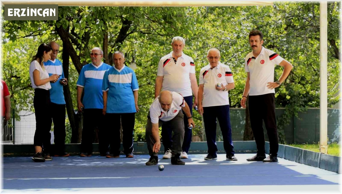 60 yaş ve üstü yetişkin gençler bocce şampiyonası