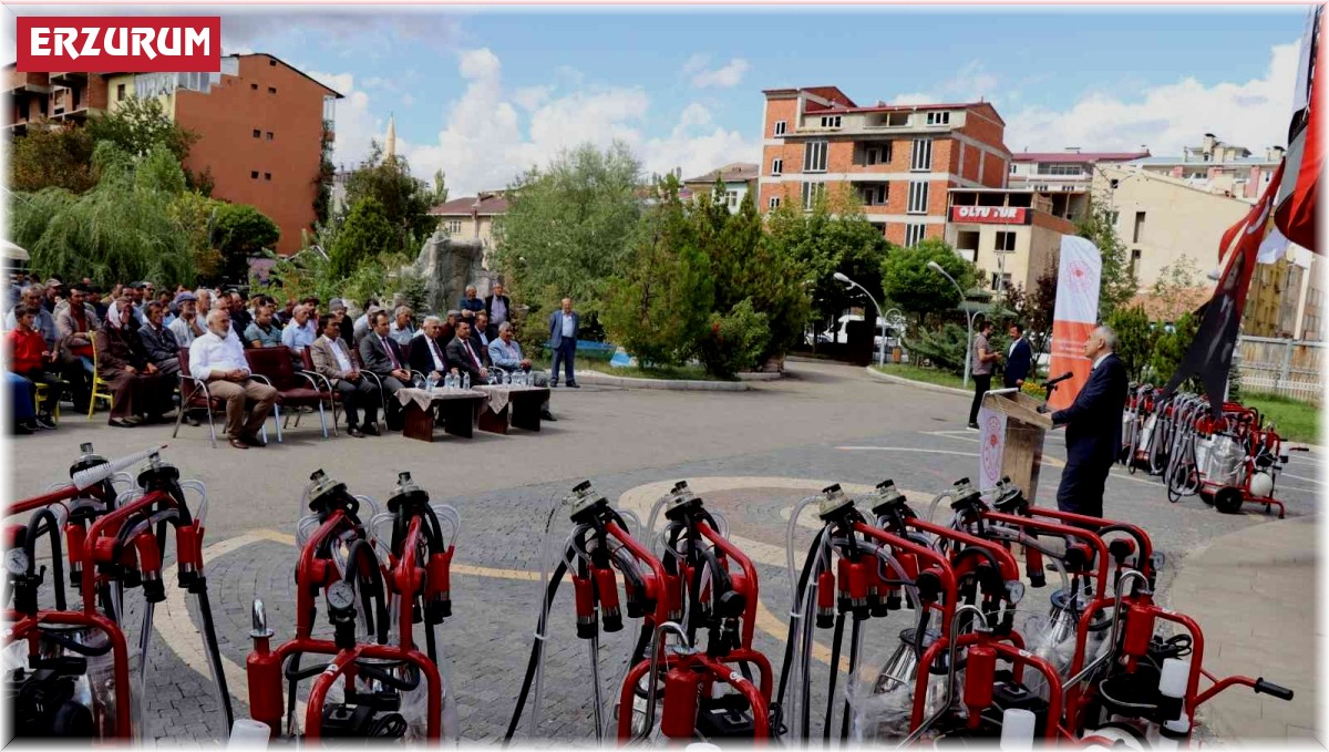 61 çiftçiye süt sağım makinesi dağıtıldı