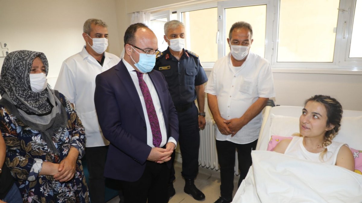 7 saatlik operasyonla yerine dikilen kol kurtarılamadı