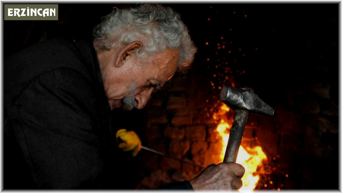 73 yıldır demir dövüyor