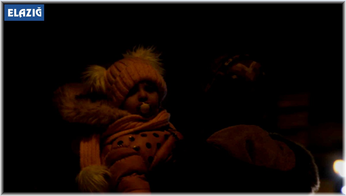 7.4'lük depremi hisseden Elazığlılar korku dolu anları anlattı