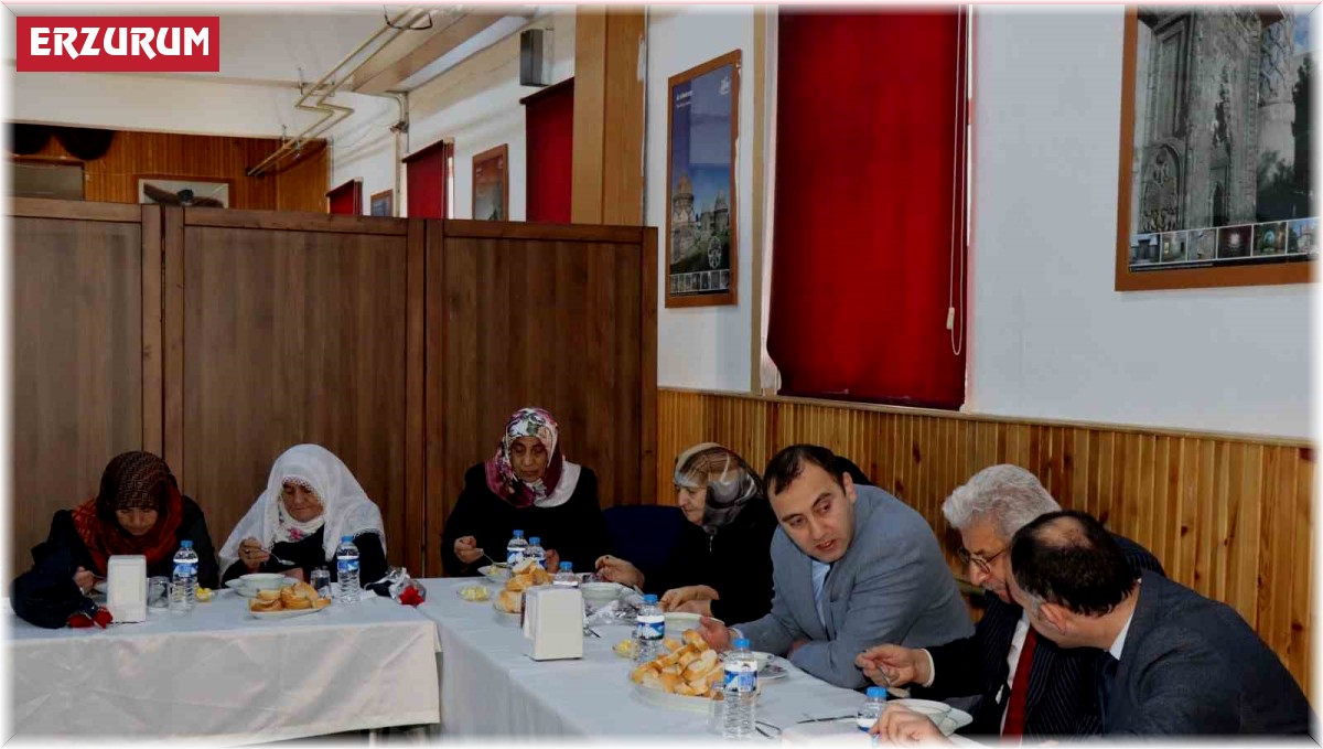 8 Mart Dünya Kadınlar Günü Oltu'da kutlandı