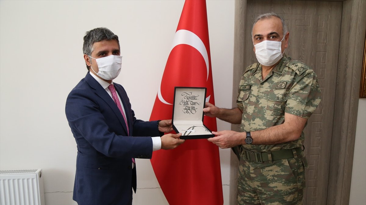 9. Kolordu Komutanı Tümgeneral Erhan Uzun'un Oltu ziyareti