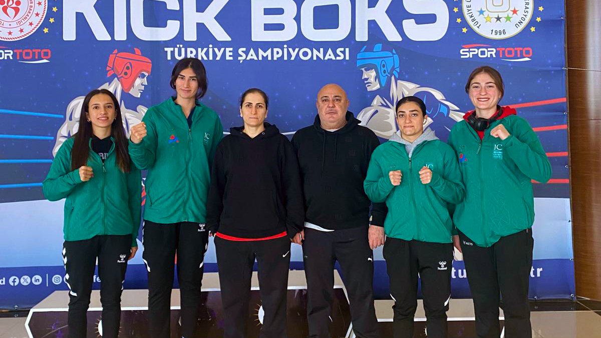 92 üniversite arasından kürsüye çıktılar: Ağrı İbrahim Çeçen Üniversitesi Kick Boks’ta Türkiye üçüncüsü
