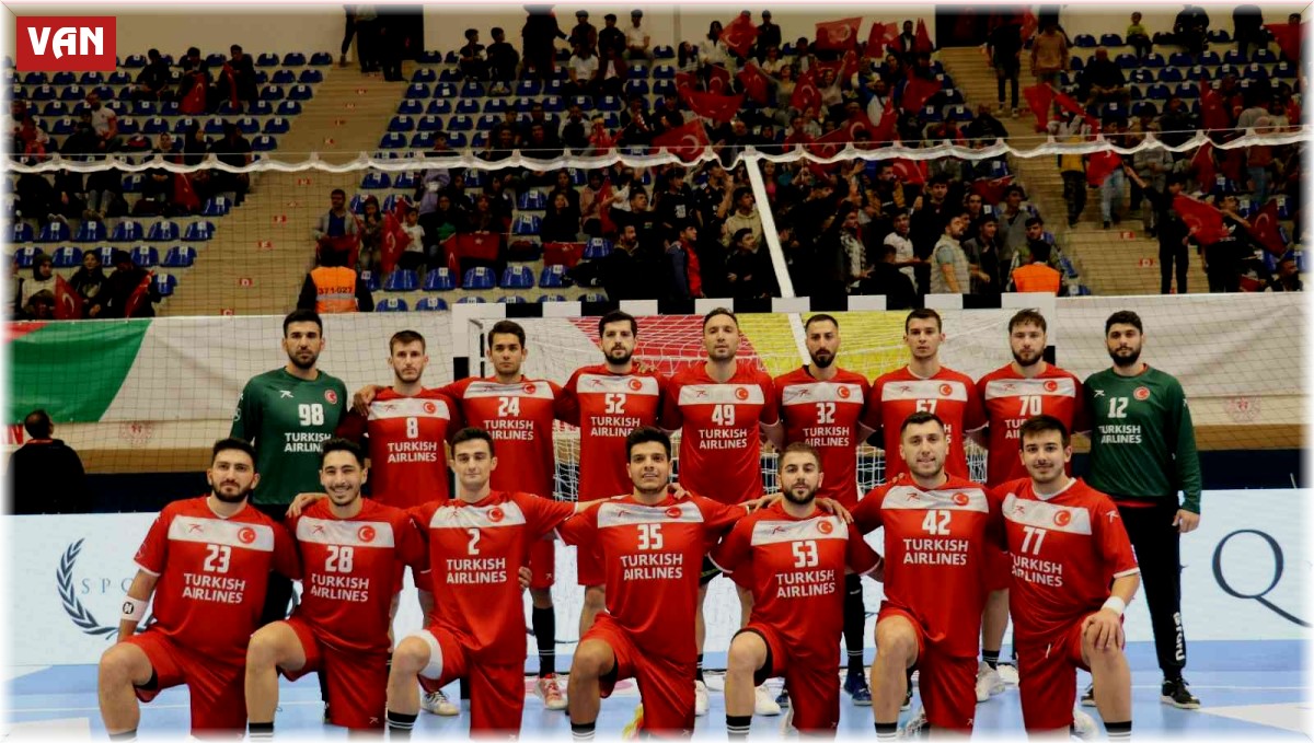 A Milli Hentbol Takımı, Kuzey Makedonya'ya 36-27 mağlup oldu