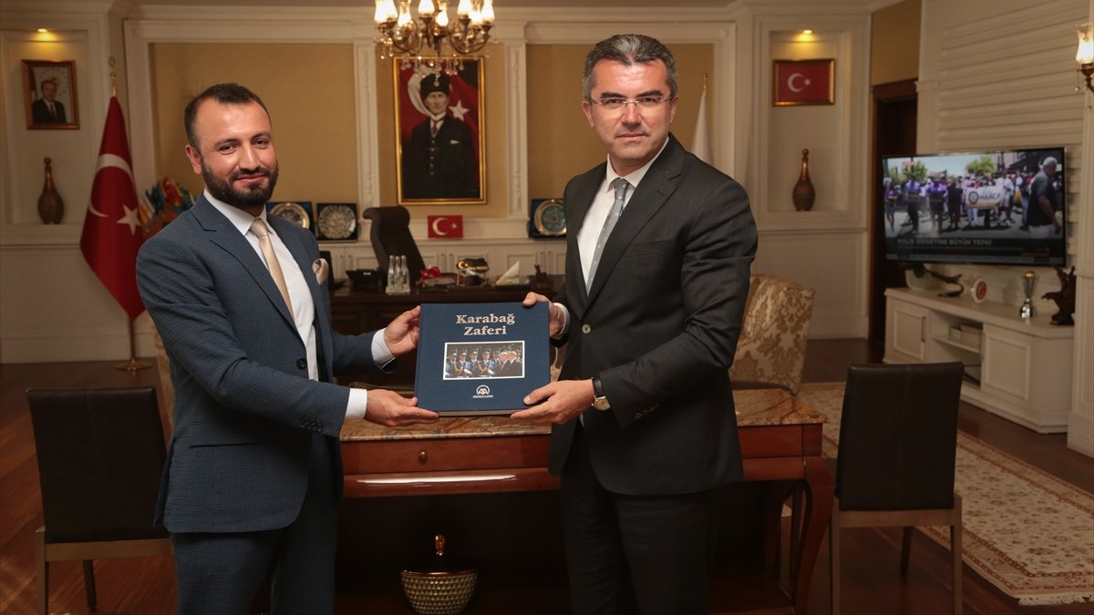 AA Erzurum Bölge Müdürü Okur, Vali Okay Memiş'i ziyaret etti