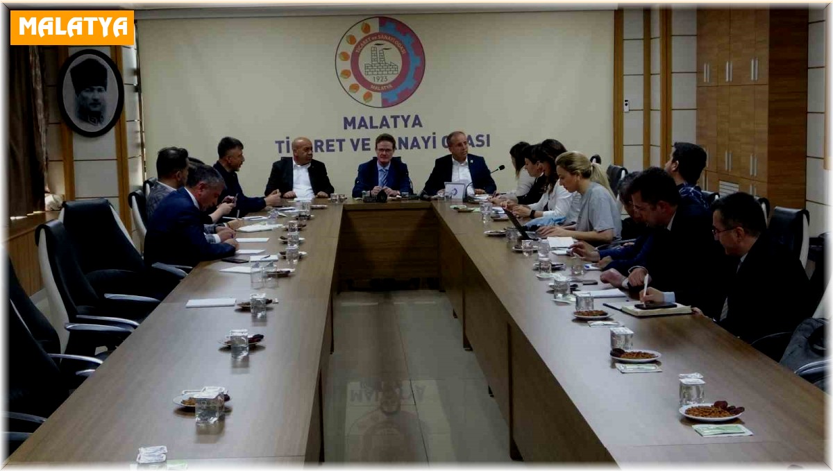 AB Büyükelçisi'ne depremin ekonomiye verdiği zarar anlatıldı