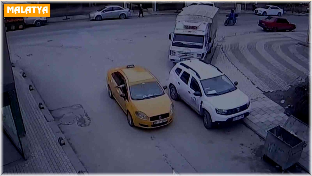 Abdest almak için girdiği camide silahla vuruldu