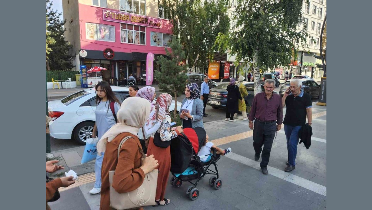 Açık Kapı'dan kadına yönelik şiddetle mücadelede farkındalık çalışması