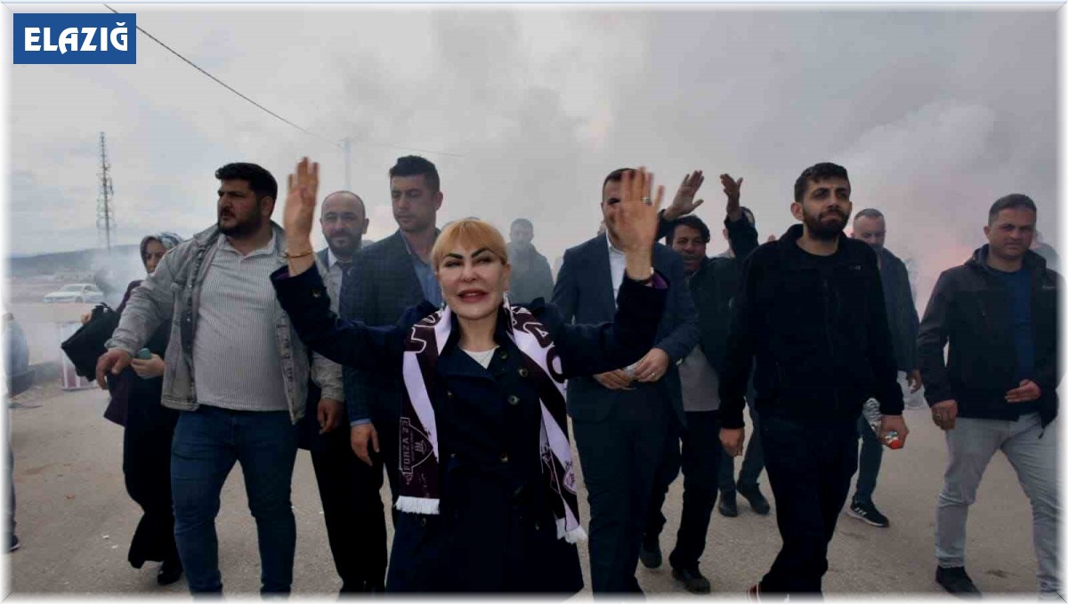 Açık'tan İstanbul'daki finale 5 otobüslük destek